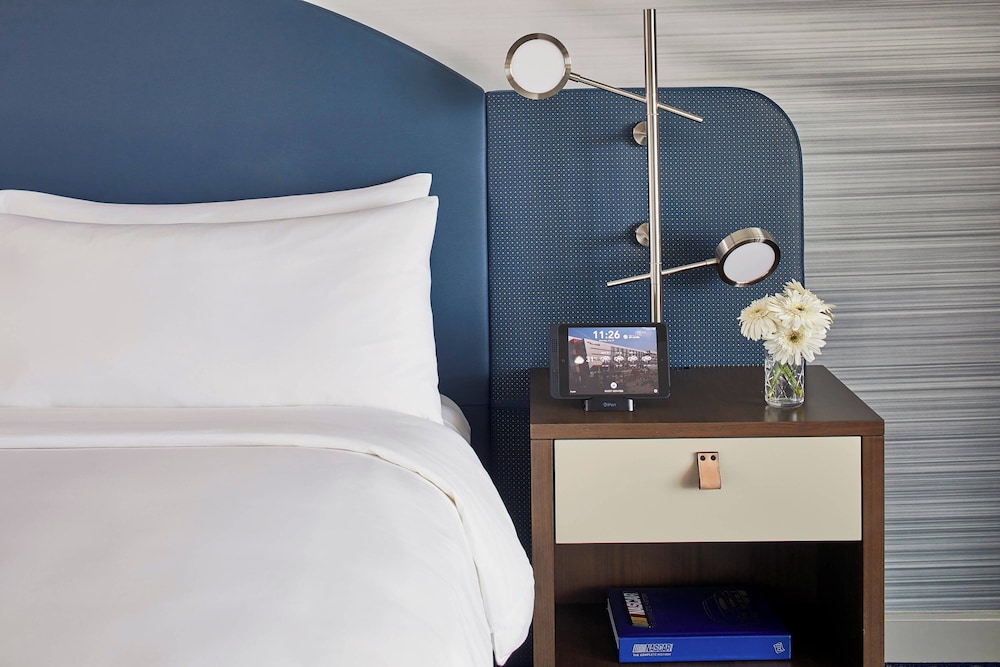 Room, 2 Queen Beds, Balcony - Photo 3