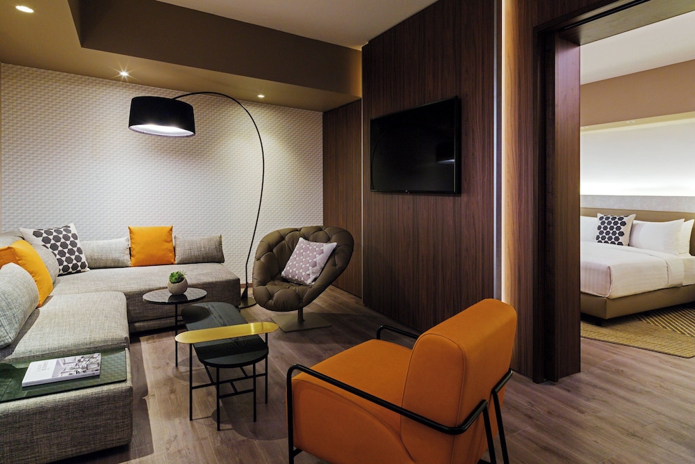 Junior Suite, 1 Bedroom - Photo 19