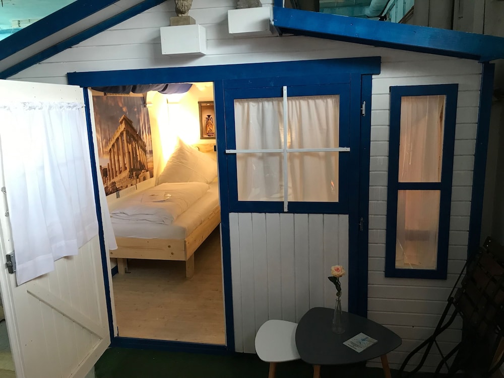 Triple Room, Shared Bathroom (Cabin Greece) photo 1