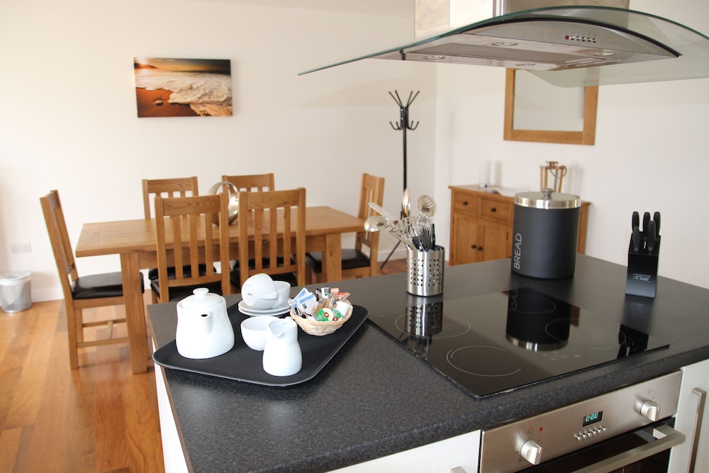 Luxury Cottage, 2 Bedrooms (2BEDCB49) photo 3