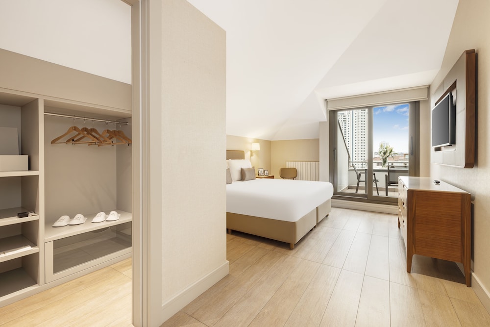 Loft, 2 Bedrooms, Terrace, City View photo 1