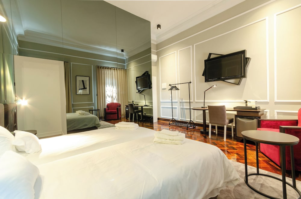 Standard Double or Twin Room - Photo 4