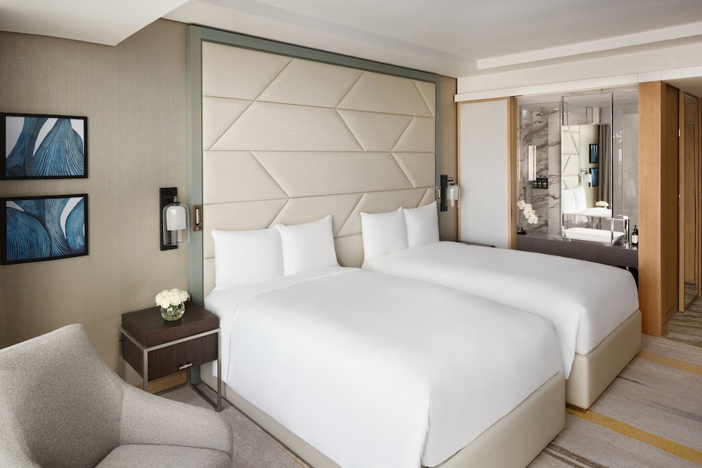 Standard Room, 2 Queen Beds - Photo 4
