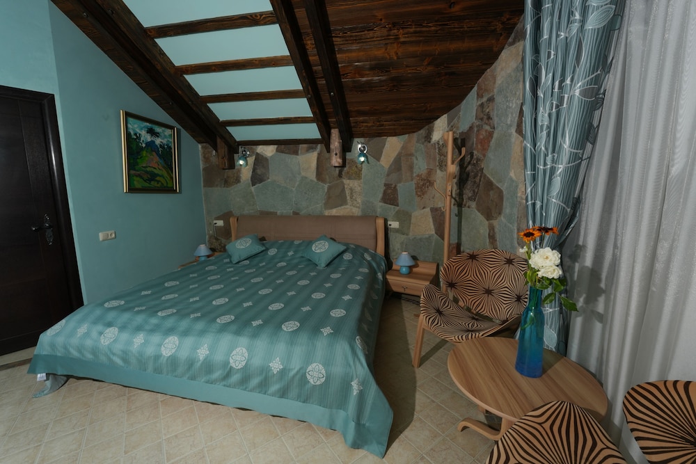 Standard Double or Twin Room photo 2