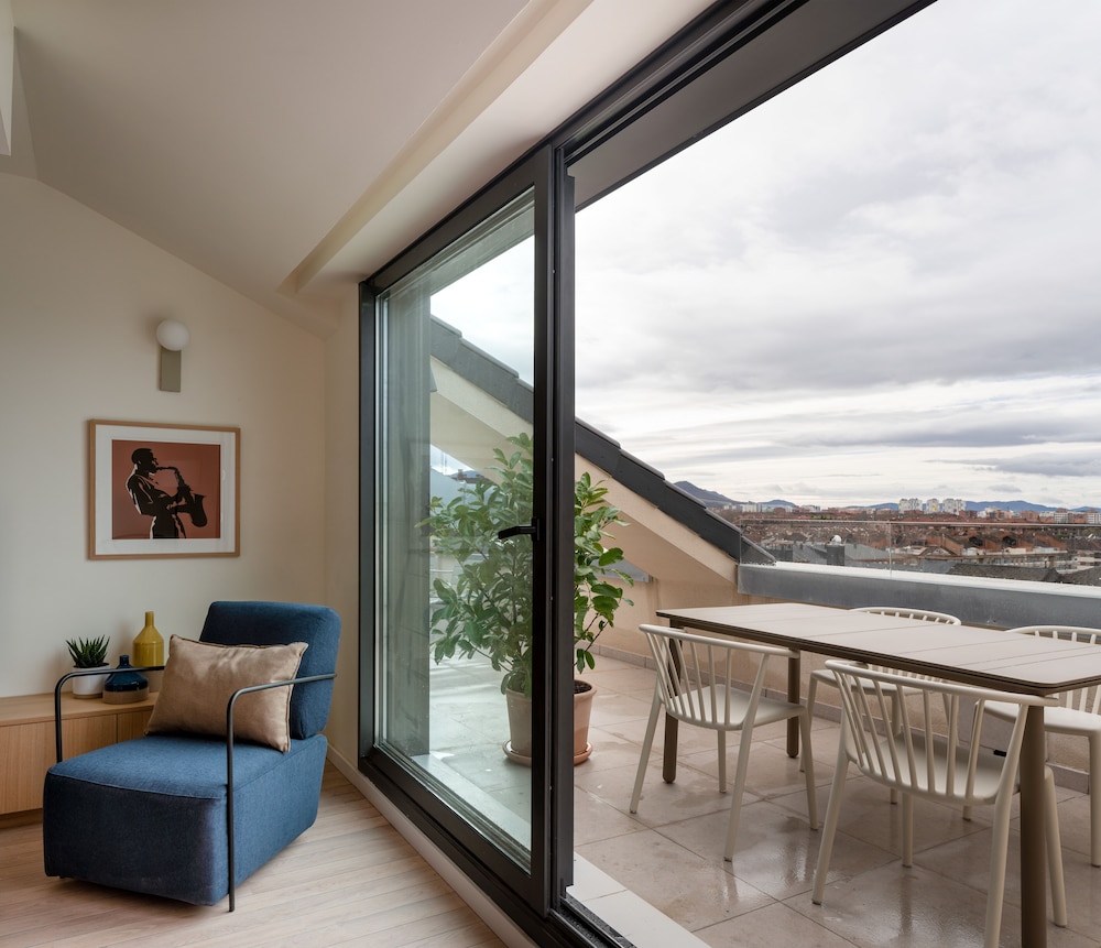 Penthouse, 1 Bedroom, Terrace - Photo 2