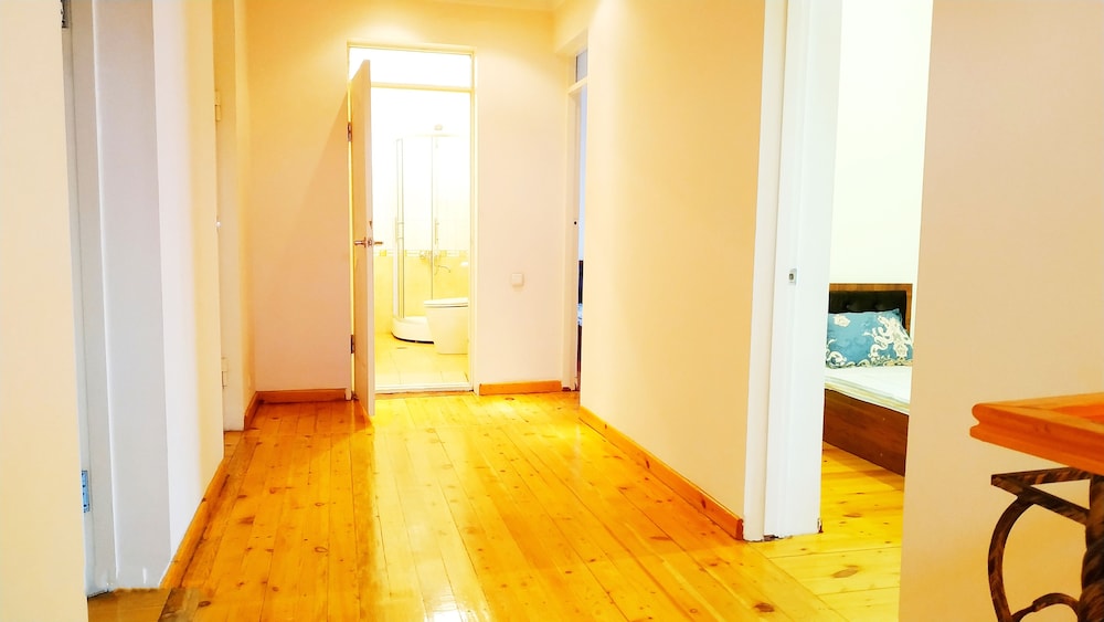 Standard Twin Room (2)