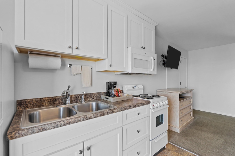 Suite, 2 Bedrooms, Ocean View photo 2