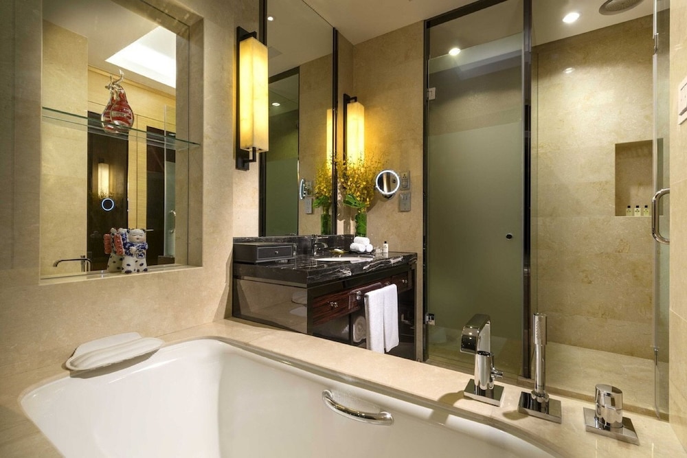 Classic Room, 1 King Bed (Monument View) - Photo 6