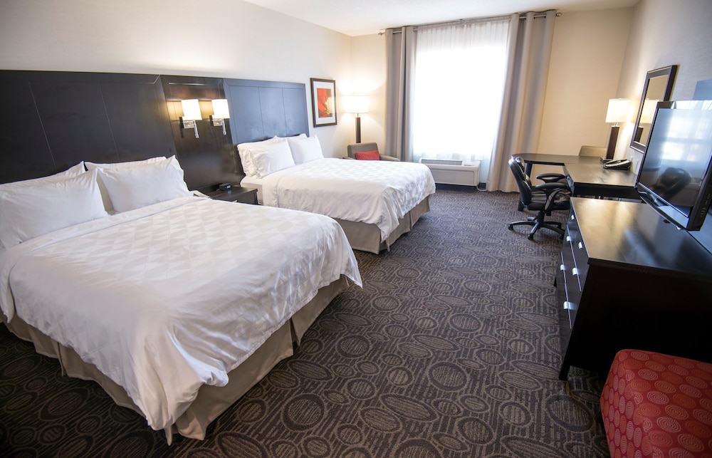 Standard Room, 2 Queen Beds, Accessible (Mobility, Roll-In Shower) - Photo 2