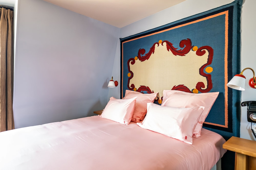 Superior Double or Twin Room photo 3