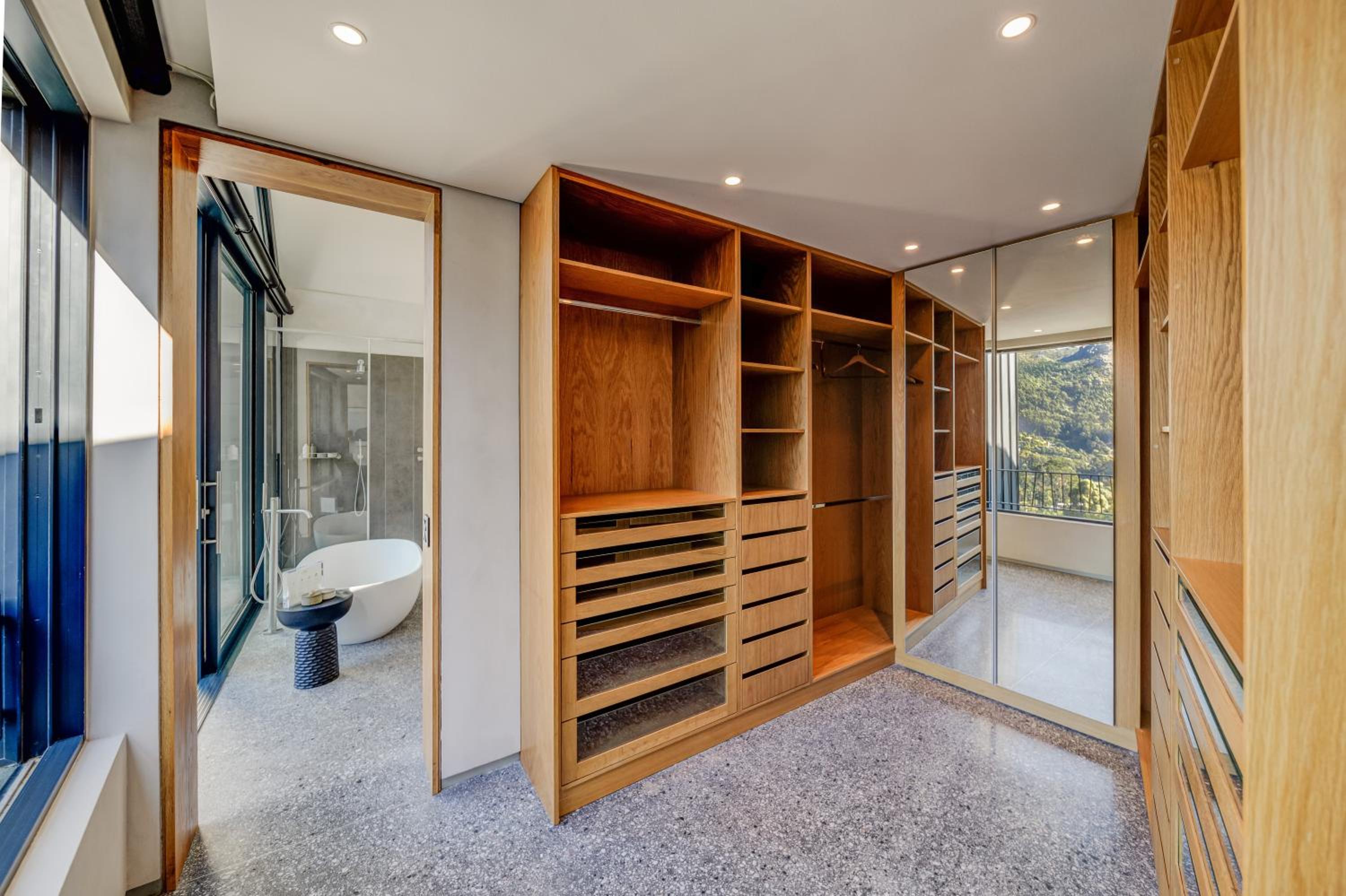 Villa Verte Grande Master Suite - Photo 4