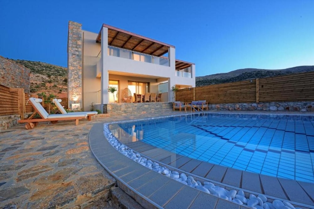 Two Bedrooms Villa with Private Pool and Sea View - Photo 12