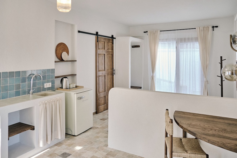 Comfort Room, Patio, Garden View