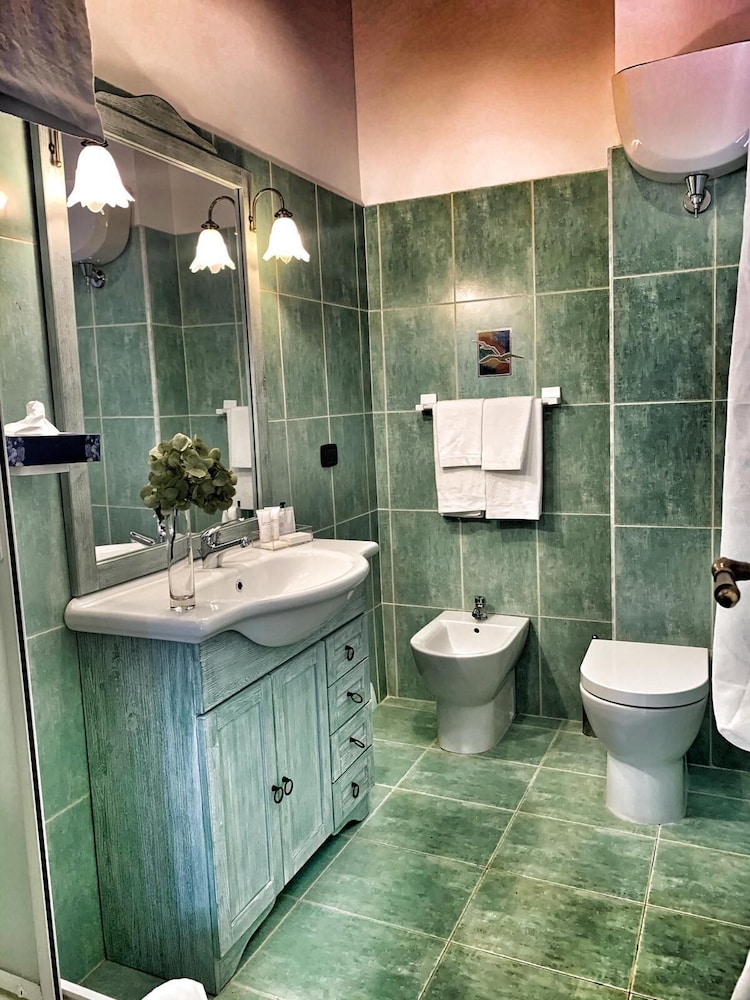 Deluxe Triple Room, Mountain View photo 2