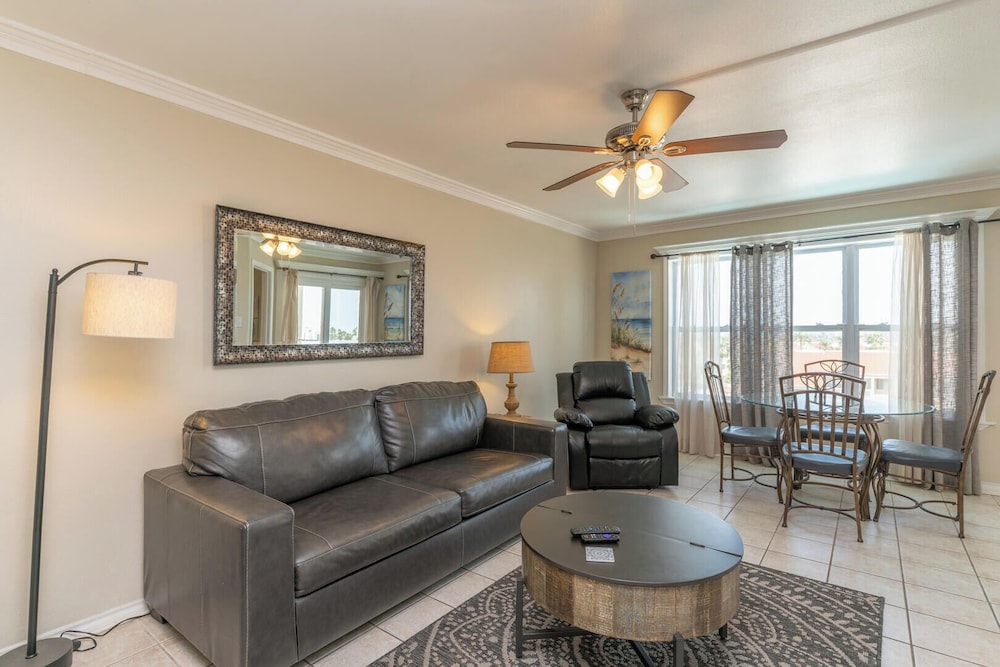 Condo, Multiple Beds, Balcony, Pool View (Gulfview I 610)