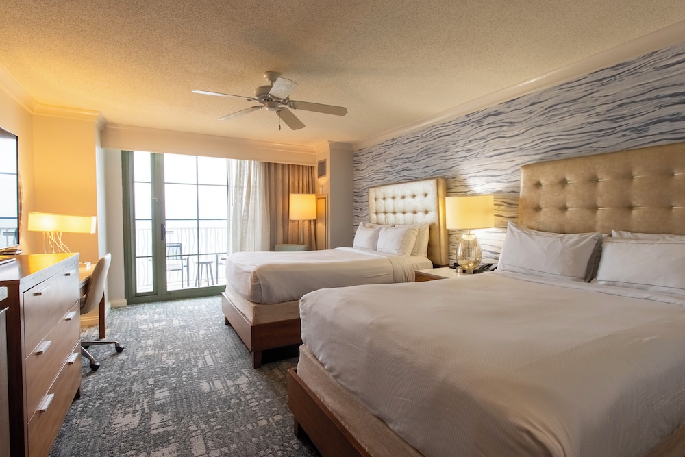 Room, 2 Double Beds, Partial Ocean View (High Floor) - Photo 6