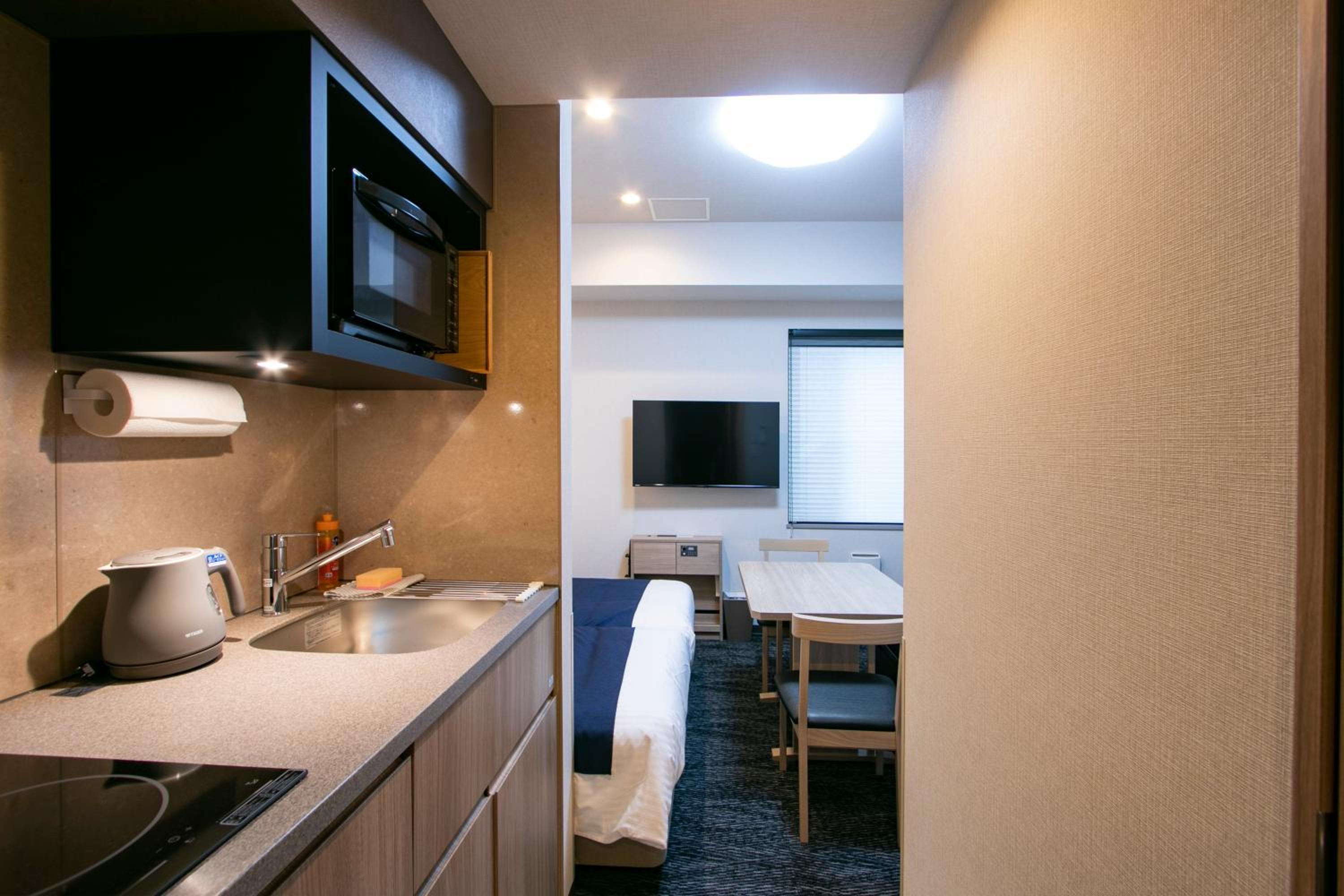 Economy Triple Room photo 2