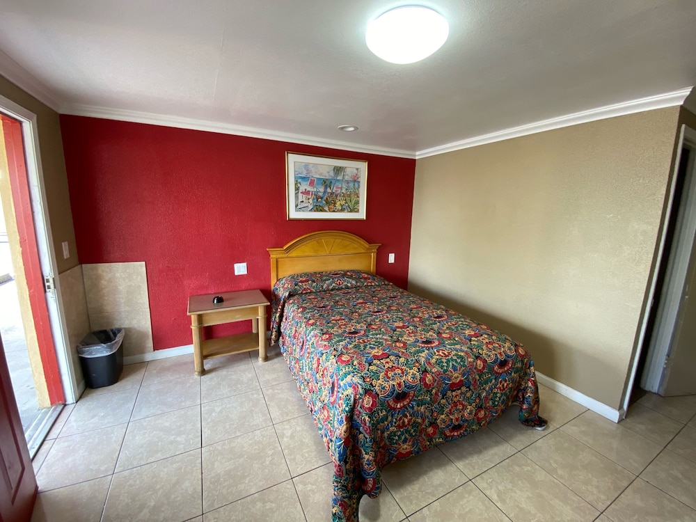 Basic Single Room photo 1