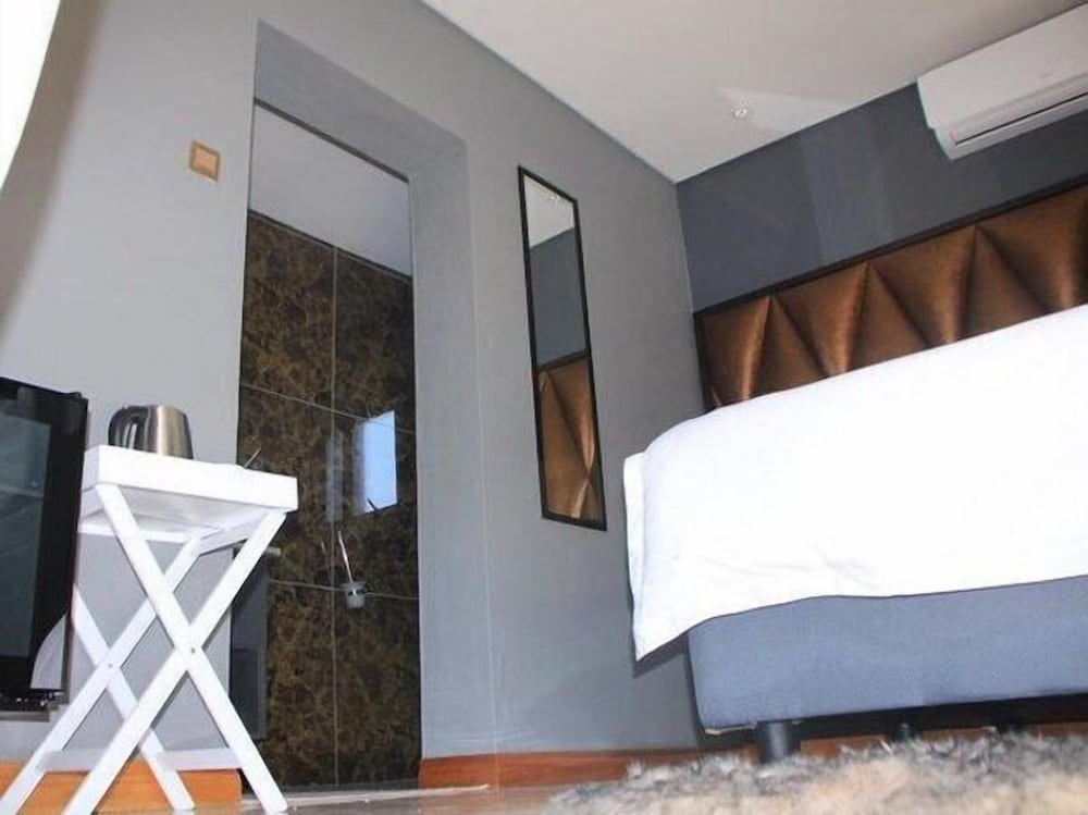 Standard Room - Photo 1