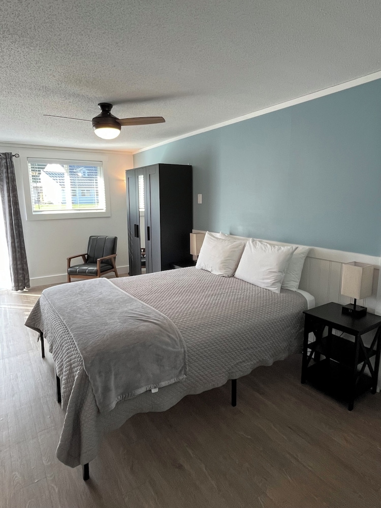 Deluxe Room, 1 Queen Bed