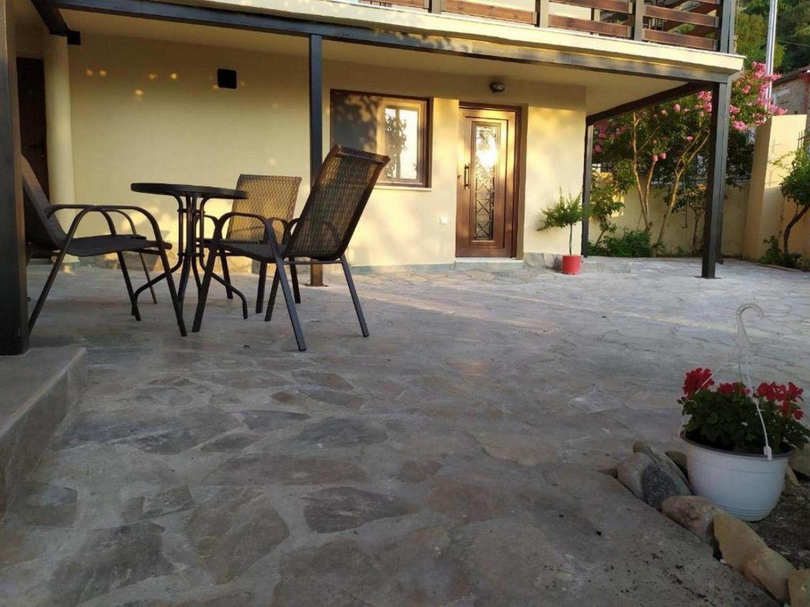 Double Room with Patio photo 2