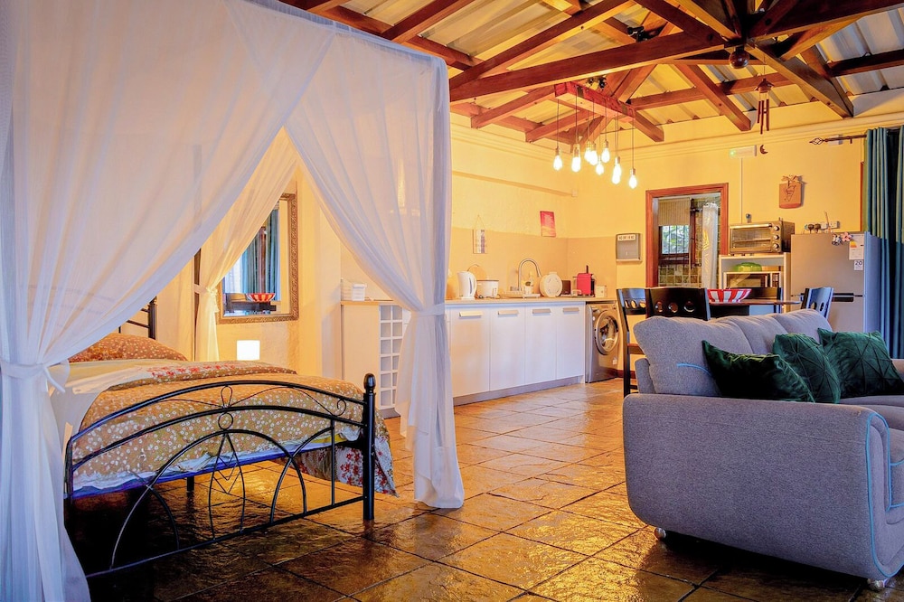 Luxury Villa, Pool View, Garden Area