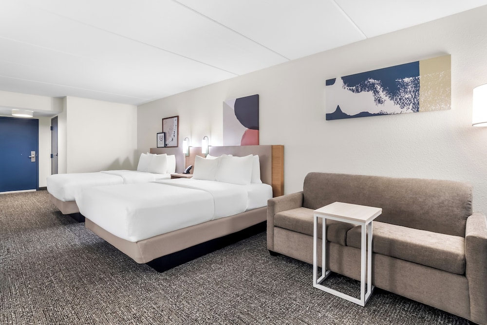 Room, Multiple Beds - Photo 3
