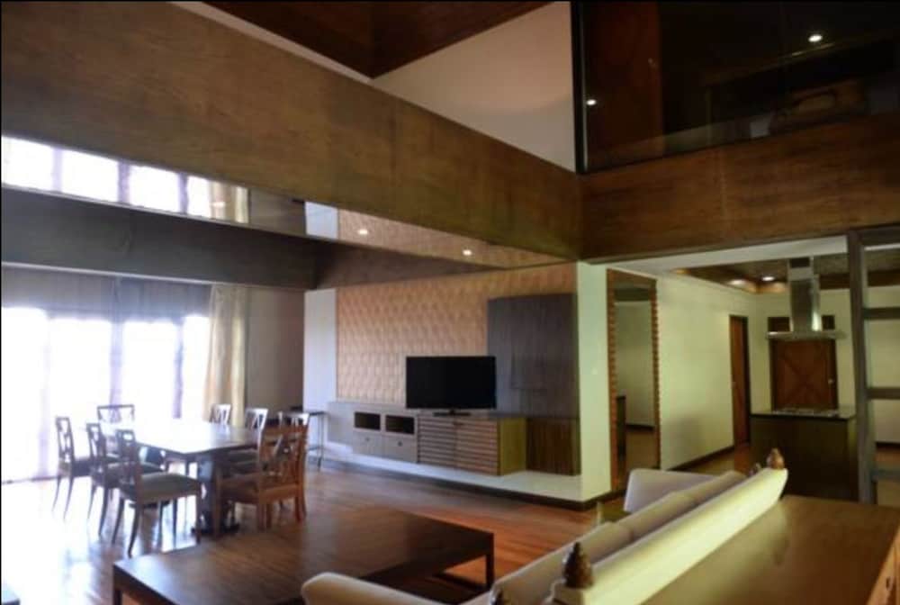 Three-Bedrooms Apartment (A) photo 1