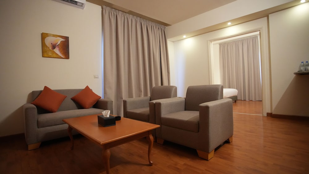 Executive Suite photo 3