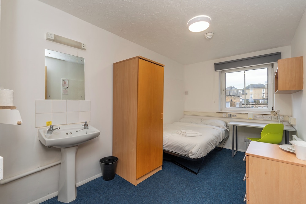 Basic Double Room