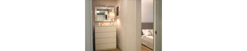 Superior Suite, 1 Queen Bed, Patio, Courtyard Area (Magnolia) photo 3
