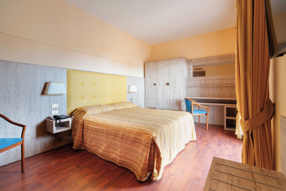 Comfort Triple Room, Non Smoking, Garden View photo 1