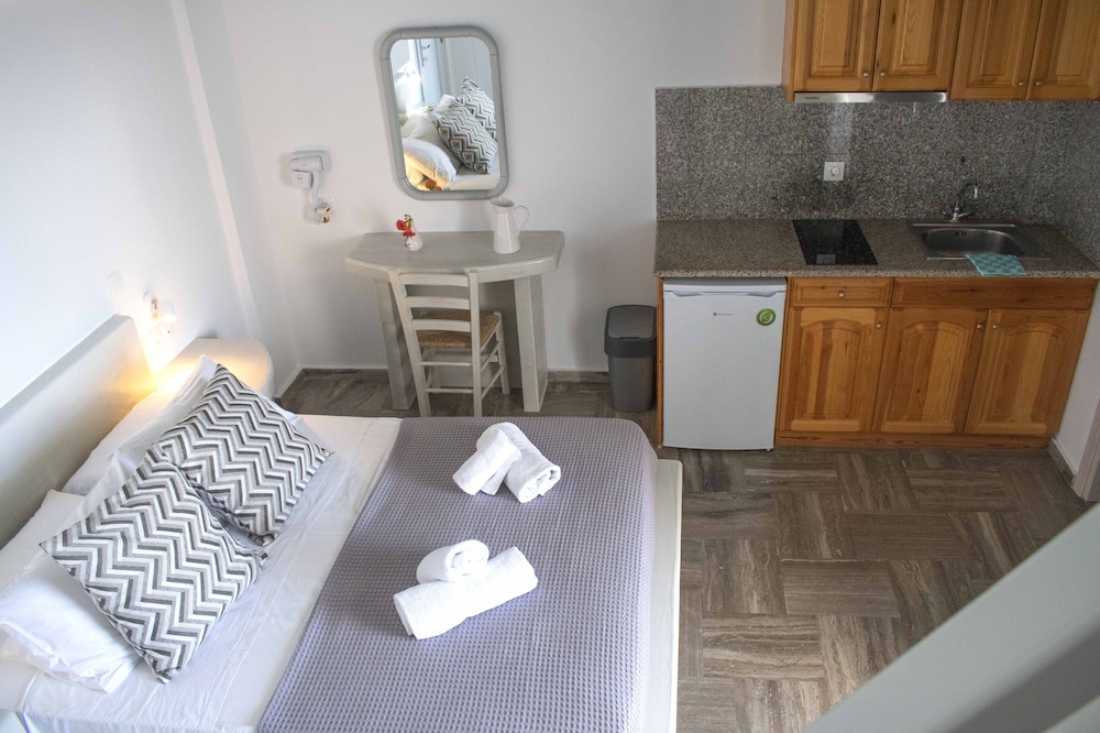 Family Studio (for 4 - split level)