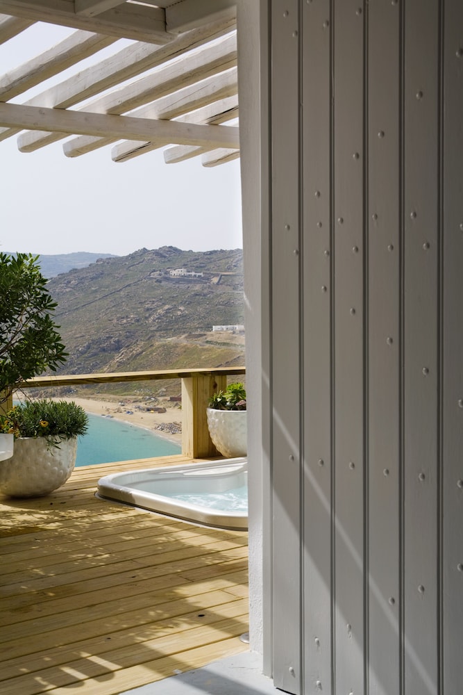 Junior Suite, Hot Tub, Sea View - Photo 7