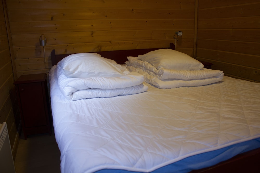 Cabin, 2 Bedrooms (Towel, bed linen & cleaning not incl) photo 2