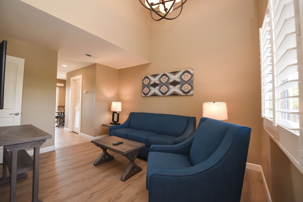 Waterside Suites and Marina, Photo 6