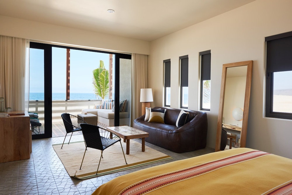 Room, 1 King Bed (Ocean)