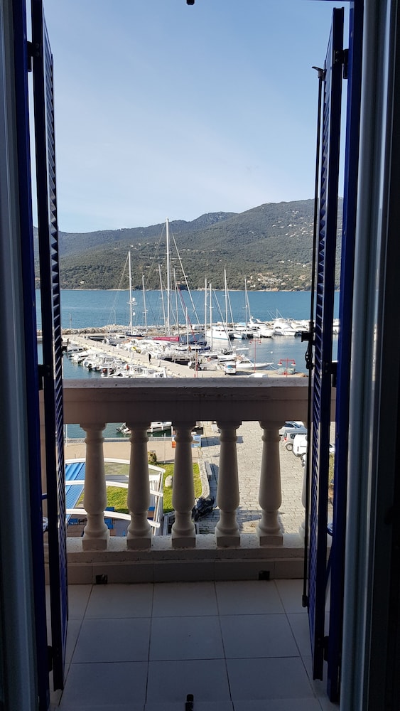Quadruple Room, Balcony (Mer) - Photo 3