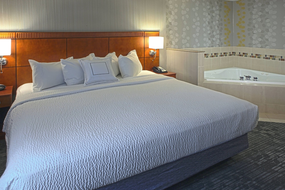 Room, 1 King Bed photo 1