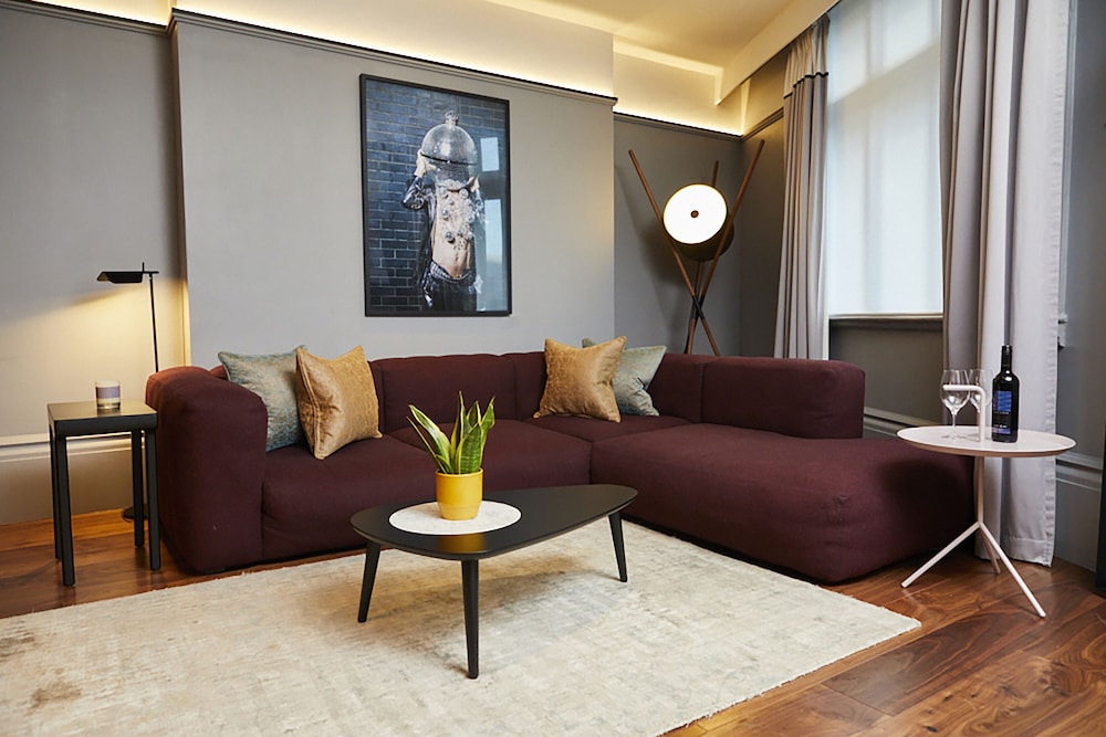 Andaz, Large Suite 1 king bed