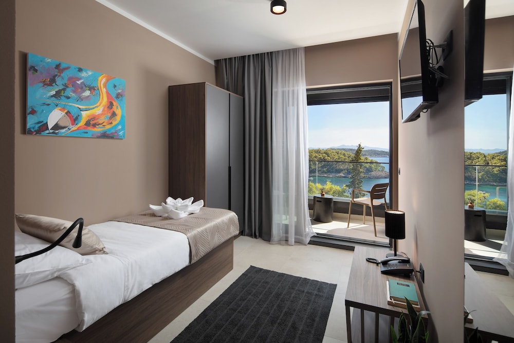 Superior Single Room, Balcony, Sea View