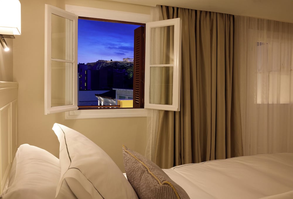 Executive Suite, Hill View with Balcony photo 1