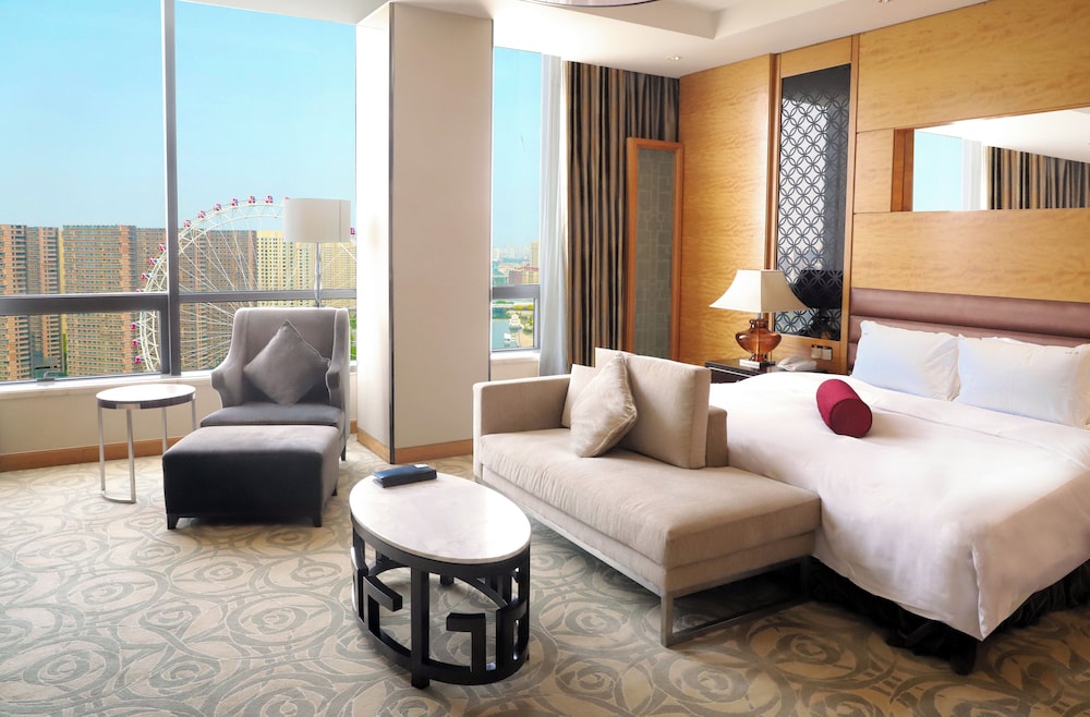 Suite, 1 Bedroom, Non Smoking, Business Lounge Access