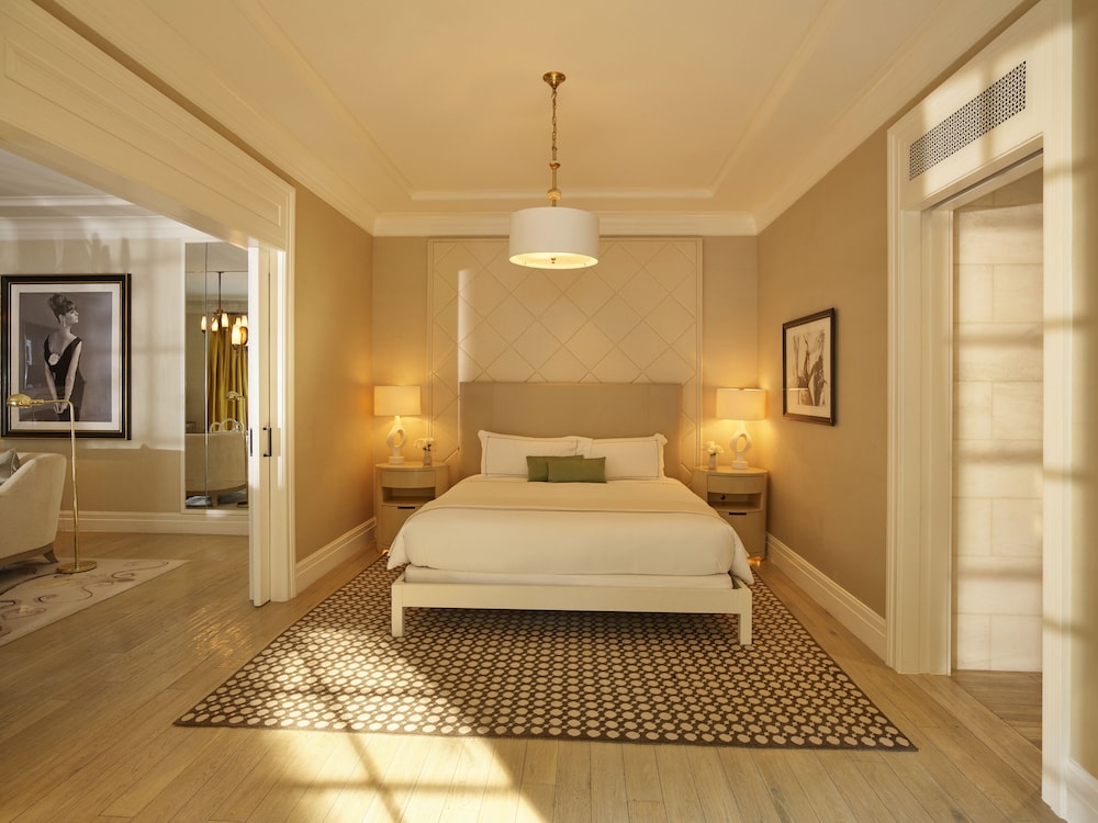 Grace Kelly Suite
