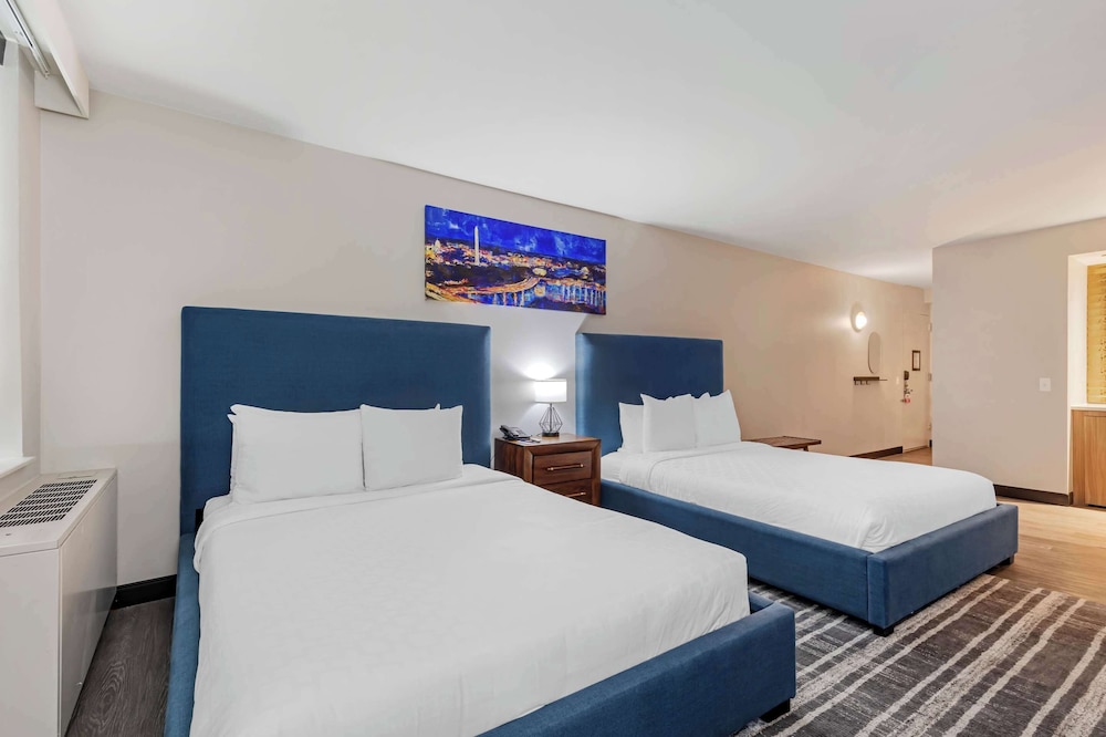 Room, 2 Queen Beds, Accessible, Non Smoking (Accessible Tub) - Photo 1