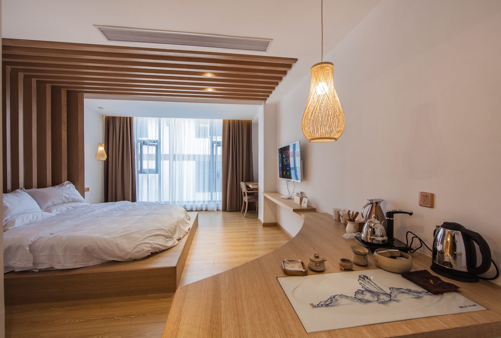 Romantic Room (Round Bed)