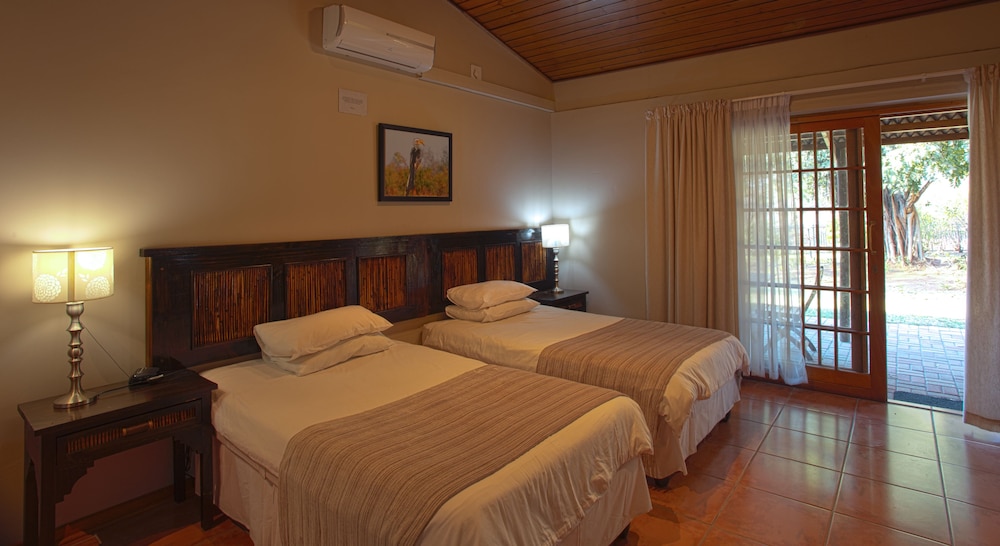 Double or Twin Room - Photo 6
