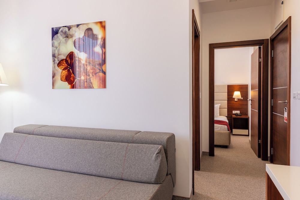 Junior Apartment
