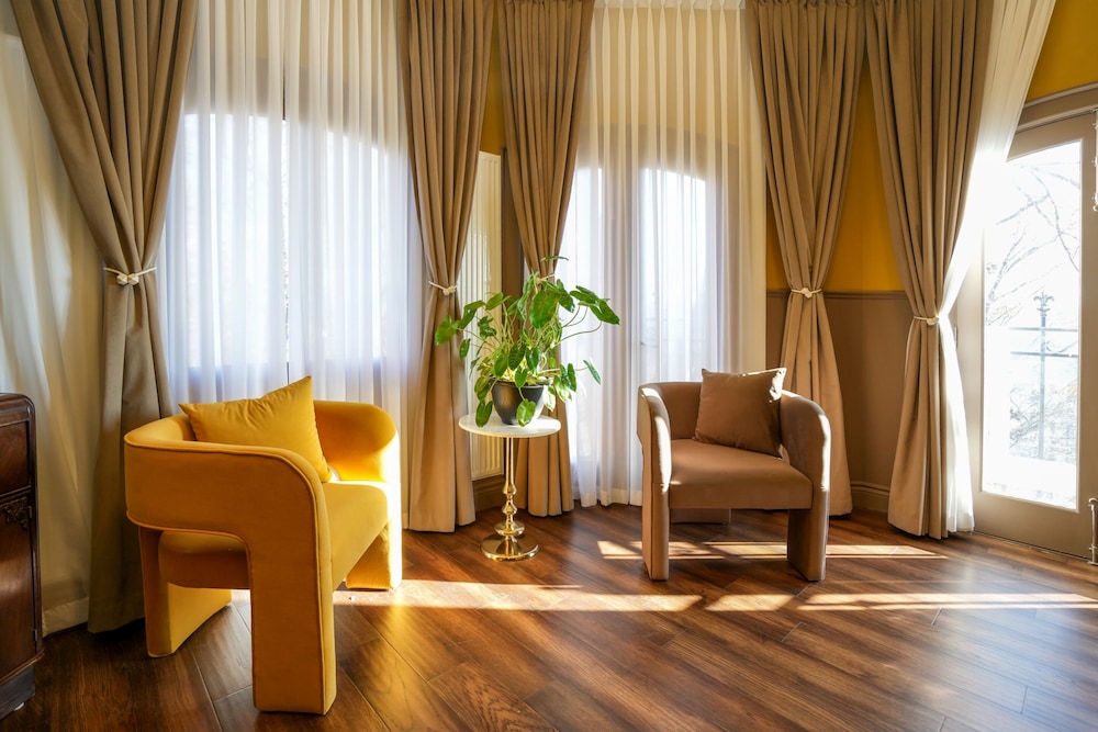 Queen Deluxe Penthouse photo 2