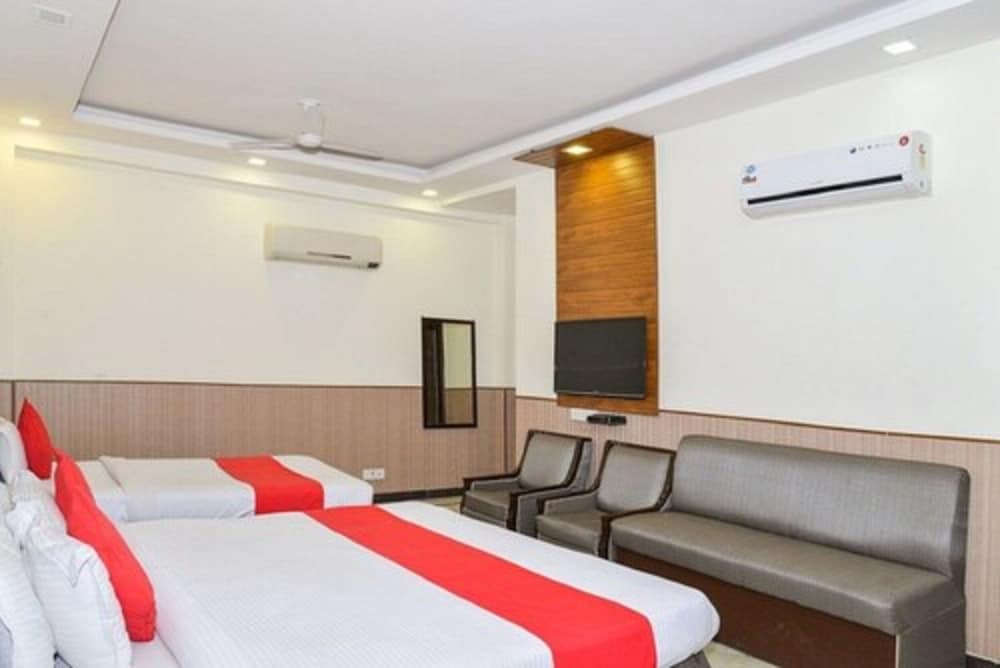 Deluxe Double Room, 1 Queen Bed, Private Bathroom
